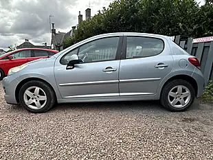 Used 2010 Peugeot 207 Millesim Blue - Interior and Exterior details 8