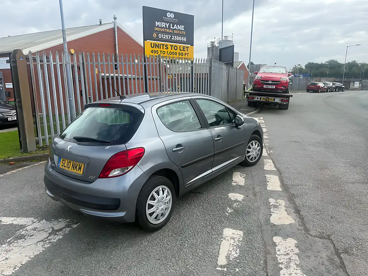 Used 2010 Peugeot 207 S Grey - Interior and Exterior details 10