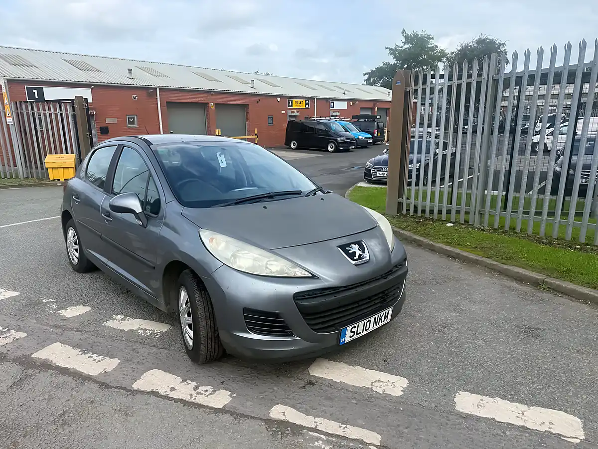 Used 2010 Peugeot 207 S Grey - Interior and Exterior details 2