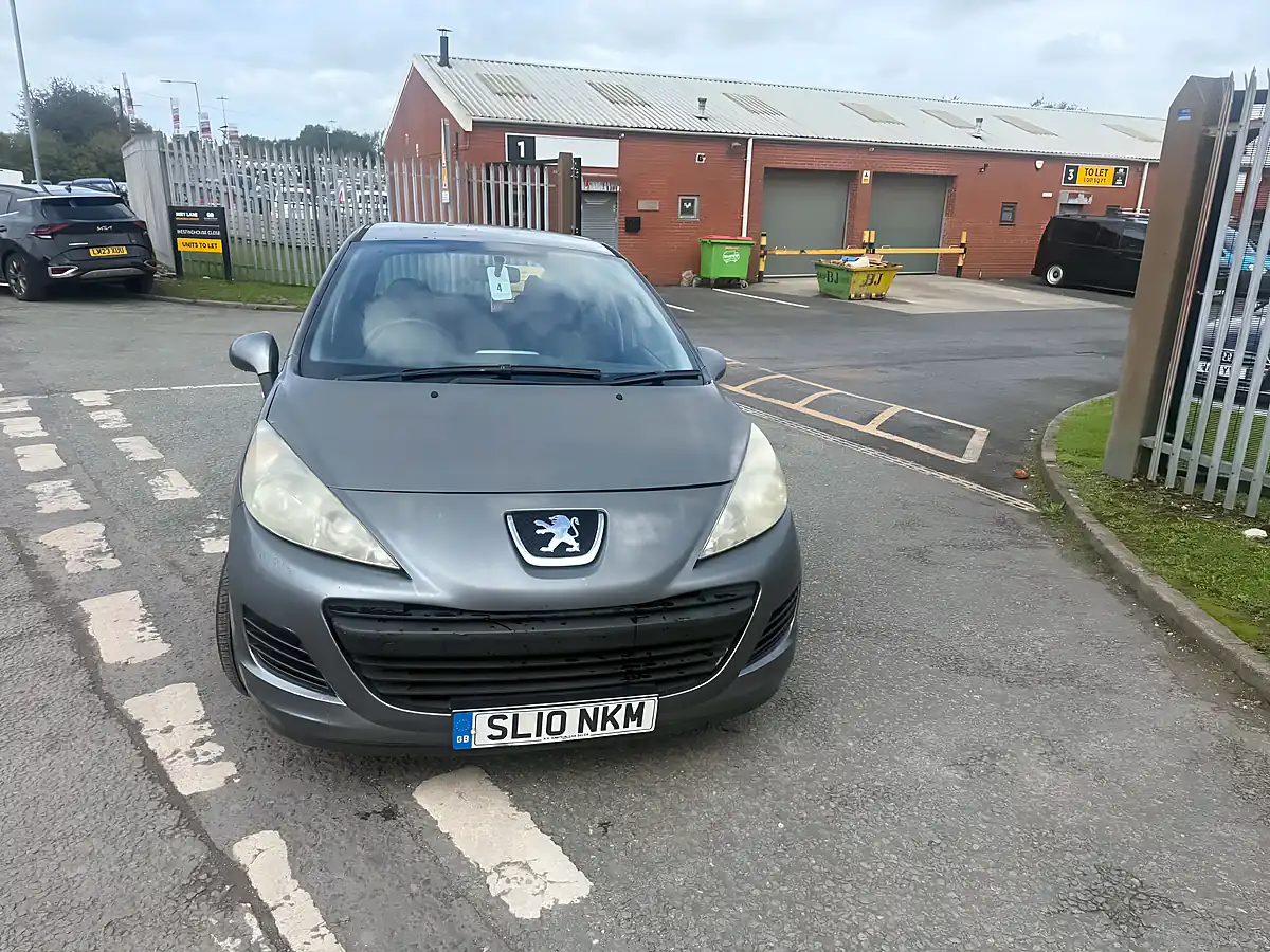 Used 2010 Peugeot 207 S Grey - Interior and Exterior details 4