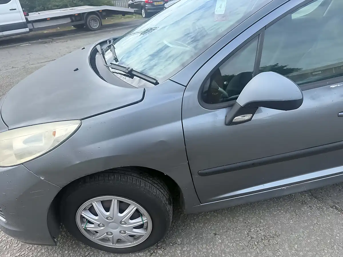 Used 2010 Peugeot 207 S Grey - Interior and Exterior details 8