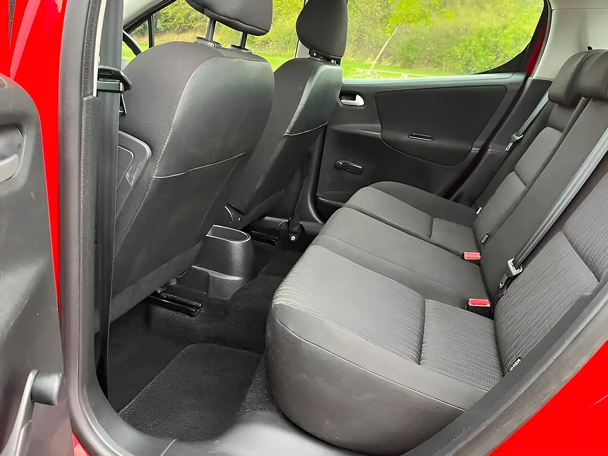 Used 2010 Peugeot 207 Urban Flamenco Red - Interior and Exterior details 10