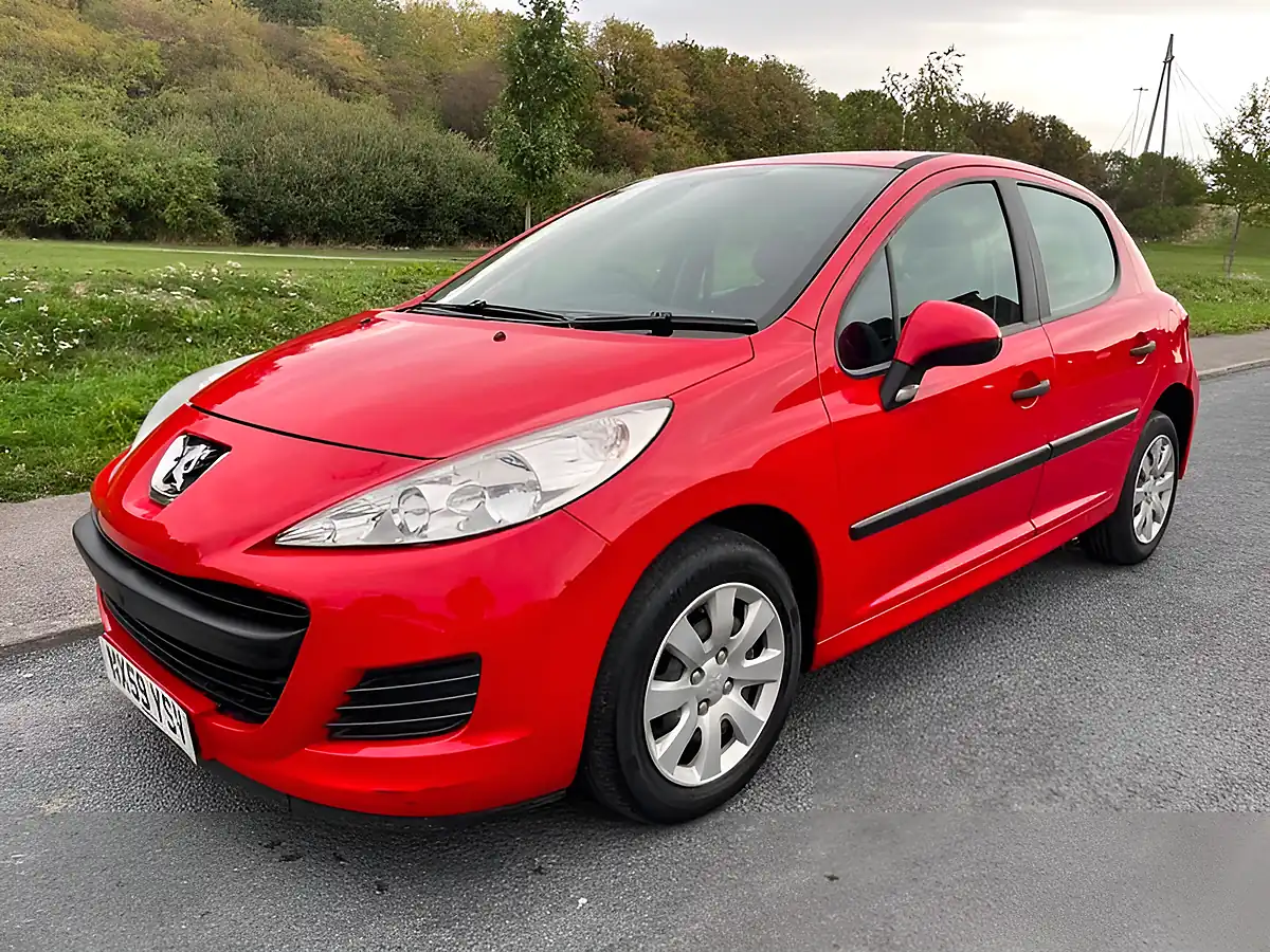 Used 2010 Peugeot 207 Urban Flamenco Red - Interior and Exterior details 5