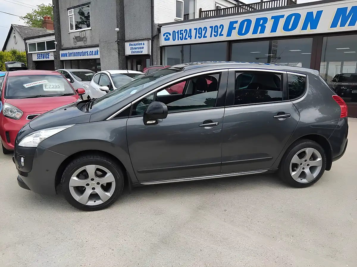 Used 2010 Peugeot 3008 Exclusive Grey - Interior and Exterior details 10