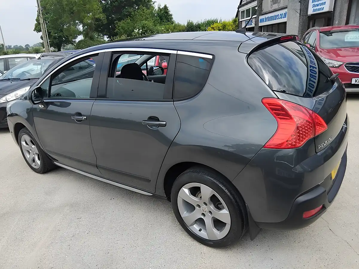 Used 2010 Peugeot 3008 Exclusive Grey - Interior and Exterior details 11