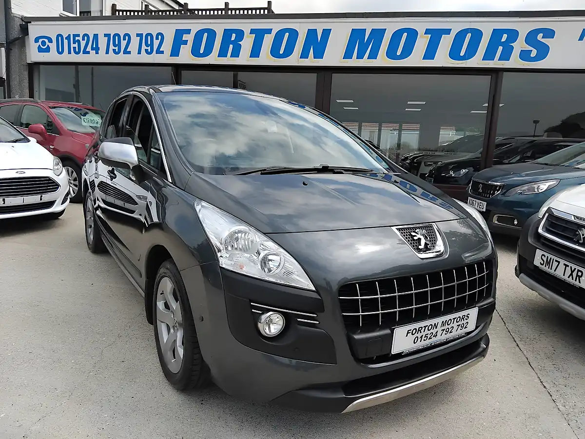 Used 2010 Peugeot 3008 Exclusive Grey - Interior and Exterior details 2
