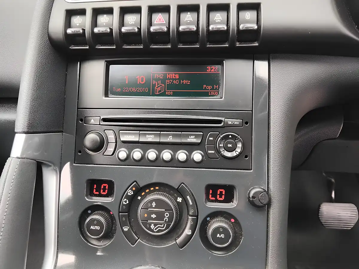 Used 2010 Peugeot 3008 Exclusive Grey - Interior and Exterior details 20