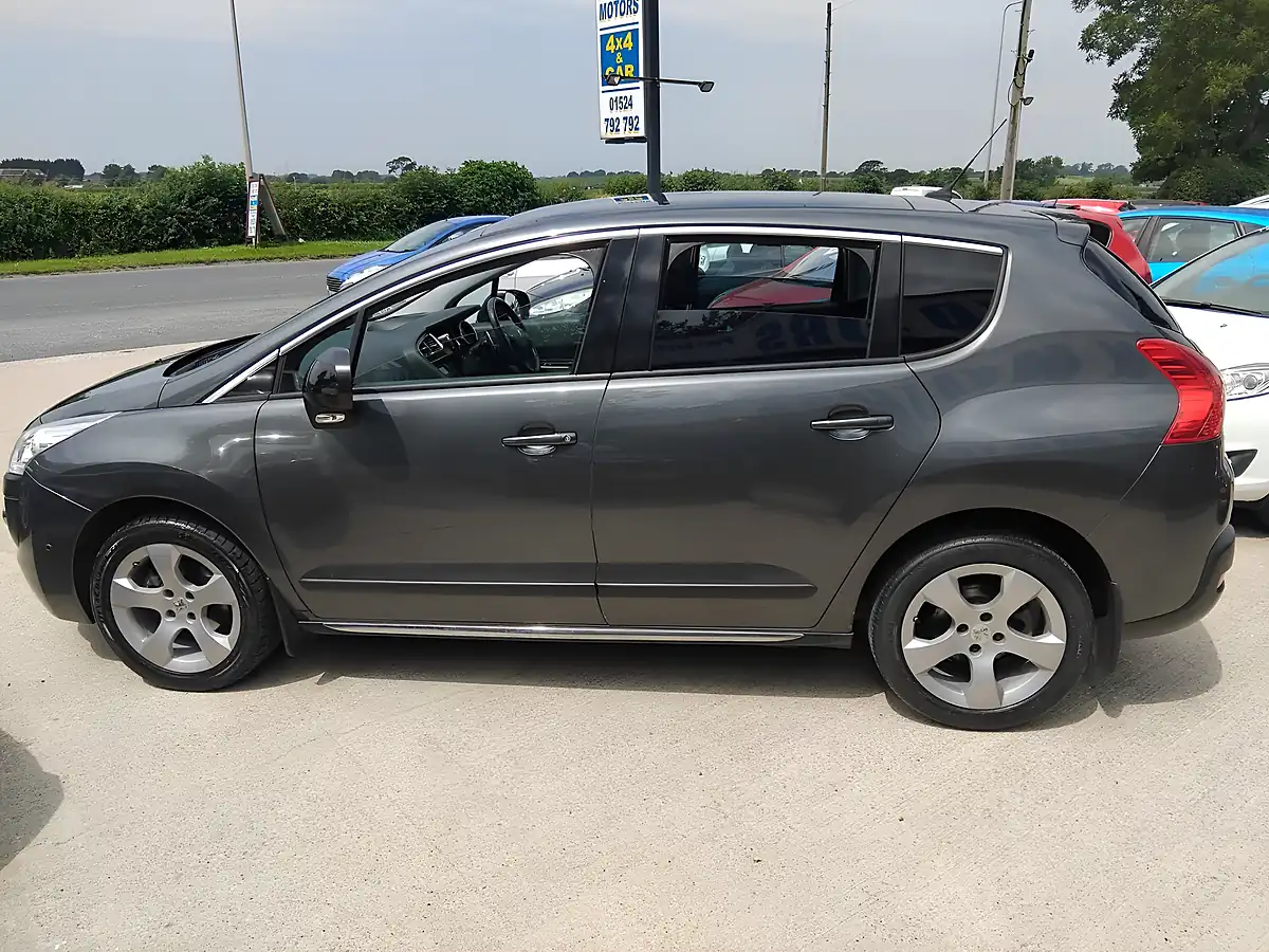 Used 2010 Peugeot 3008 Exclusive Grey - Interior and Exterior details 5