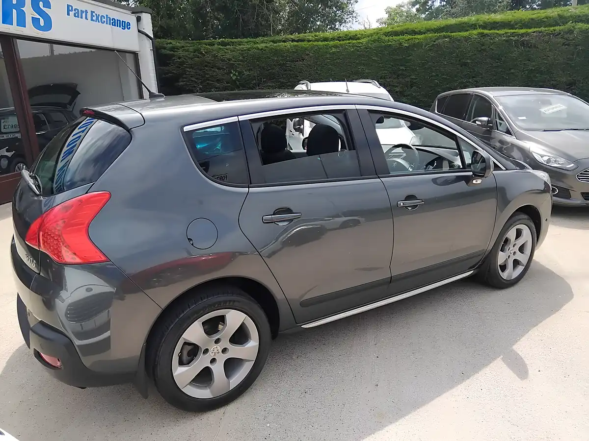 Used 2010 Peugeot 3008 Exclusive Grey - Interior and Exterior details 8