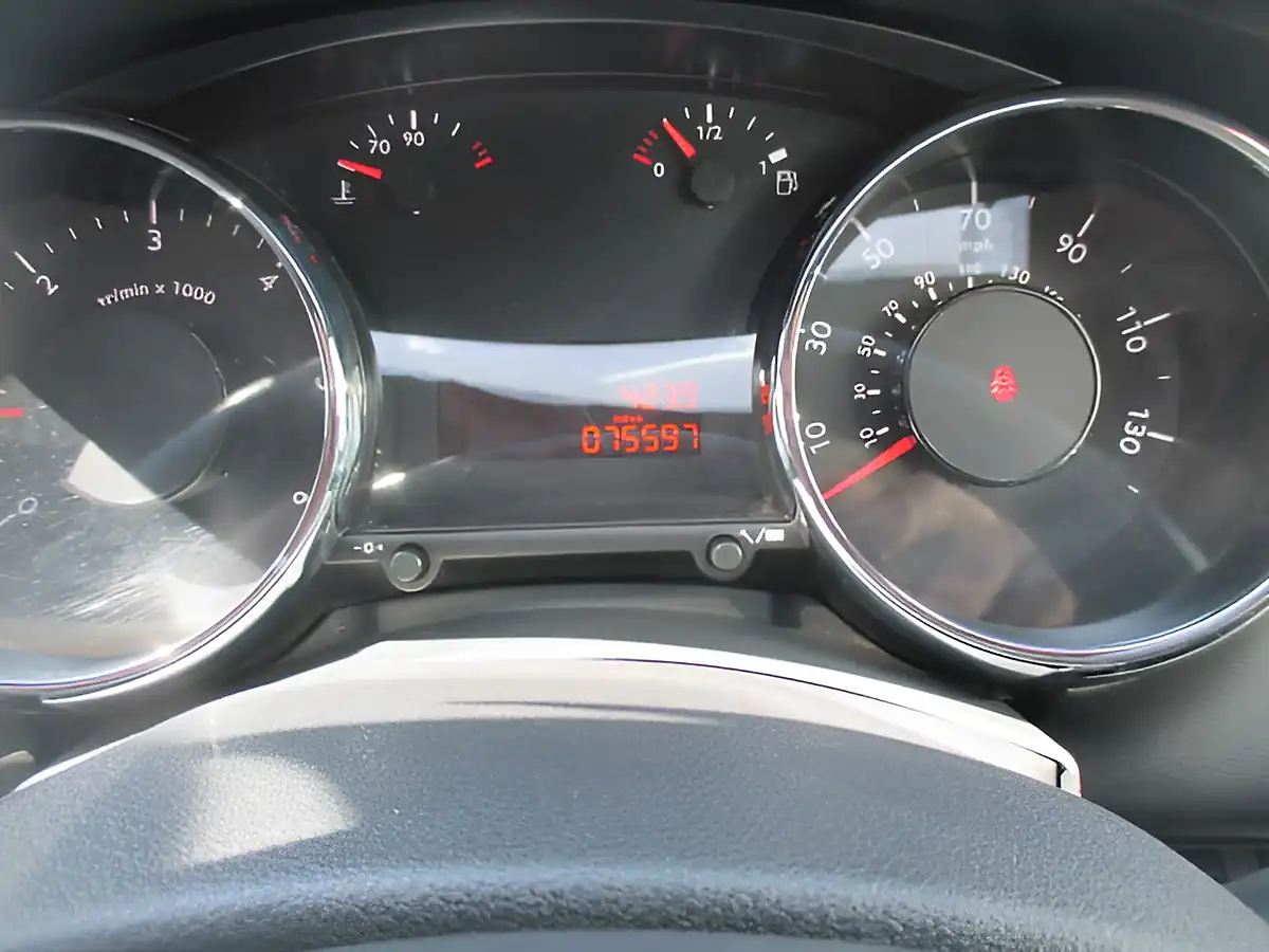 Used 2010 Peugeot 3008 Sport Grey - Interior and Exterior details 10