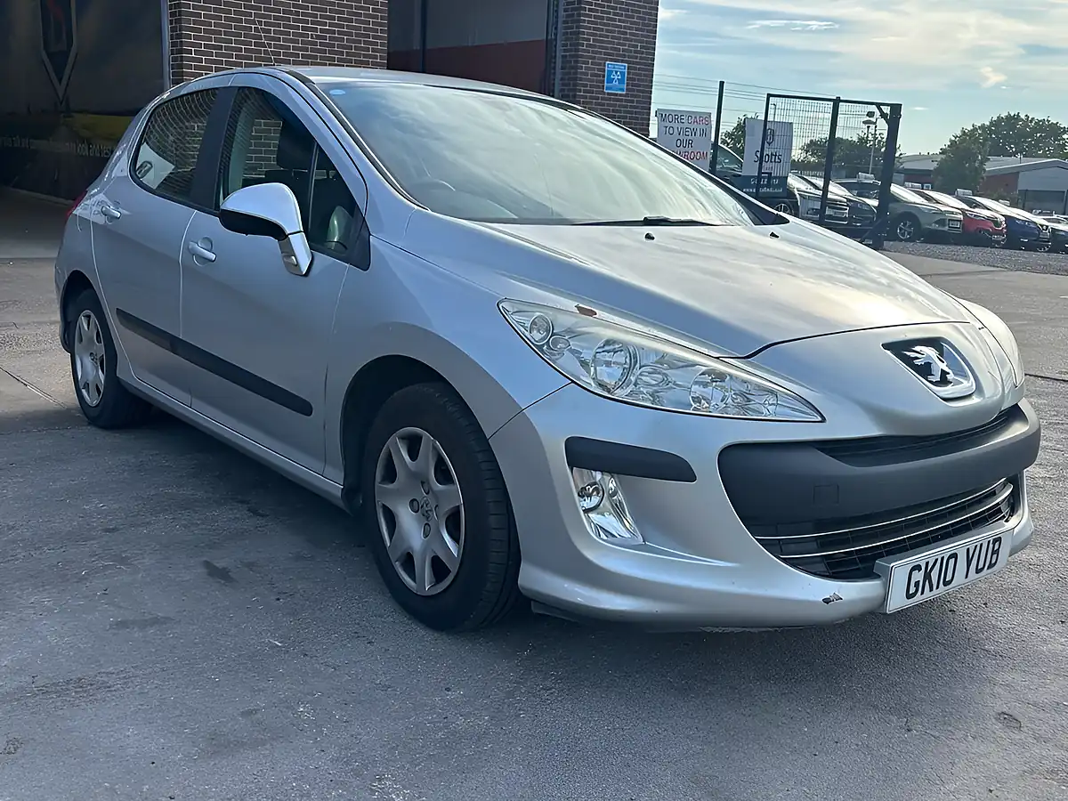 Used 2010 Peugeot 308 S Silver - Front View