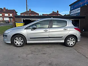Used 2010 Peugeot 308 S Silver - Interior and Exterior details 4
