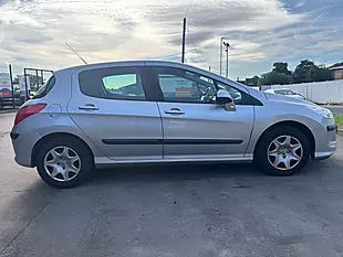 Used 2010 Peugeot 308 S Silver - Interior and Exterior details 8