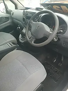 Used 2010 Peugeot Partner Brilliant White - Interior and Exterior details 12