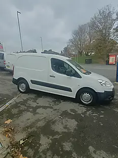 Used 2010 Peugeot Partner Brilliant White - Interior and Exterior details 2