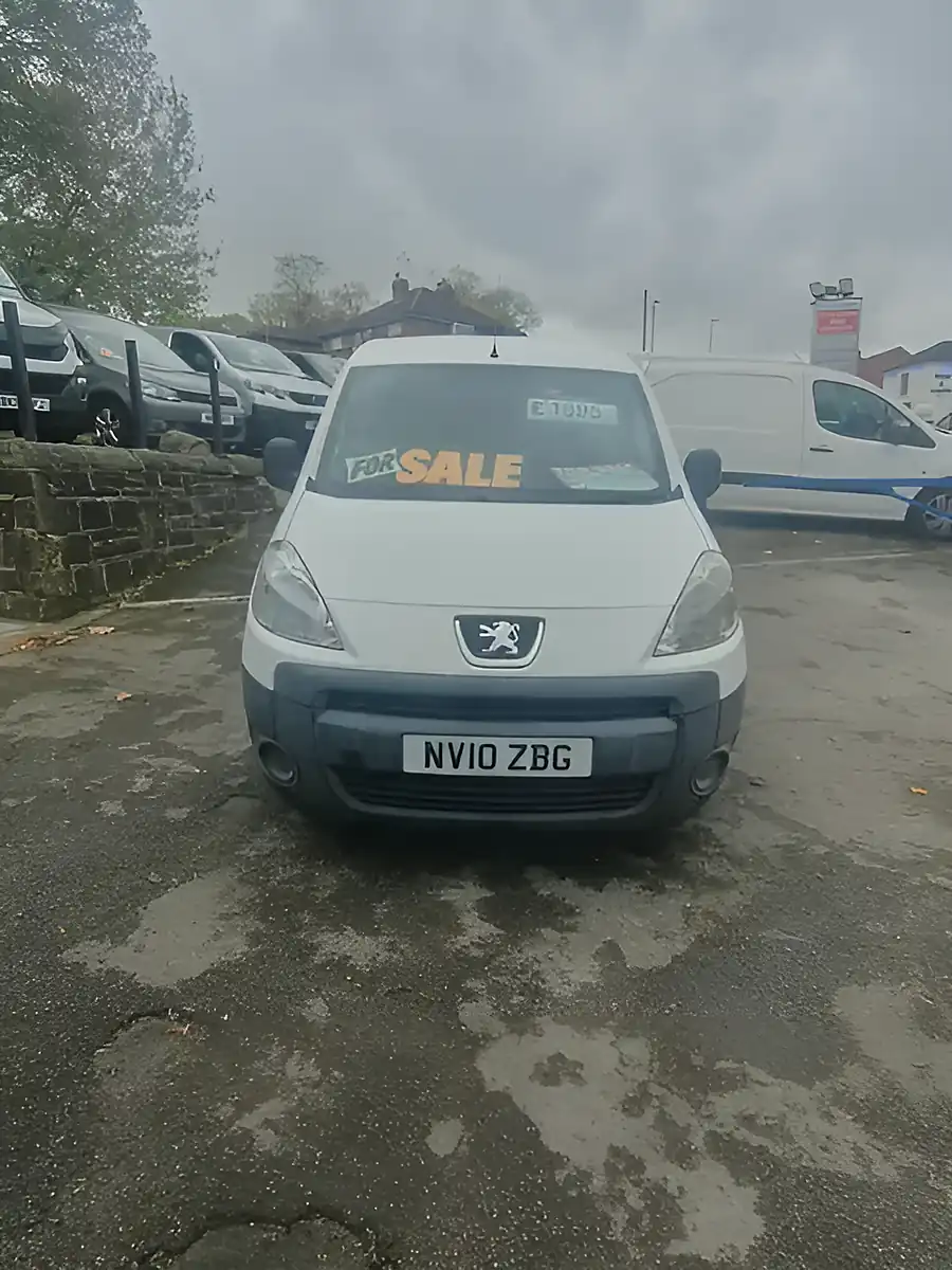 Used 2010 Peugeot Partner Brilliant White - Interior and Exterior details 6