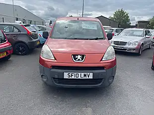 Used 2010 Peugeot Partner Tepee Tepee Urban Red - Interior and Exterior details 2