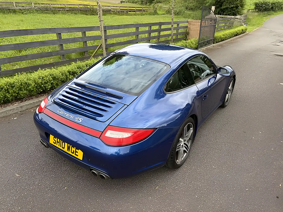 Used 2010 Porsche 911 Carrera 4S Aqua Blue Metallic - Interior and Exterior details 14