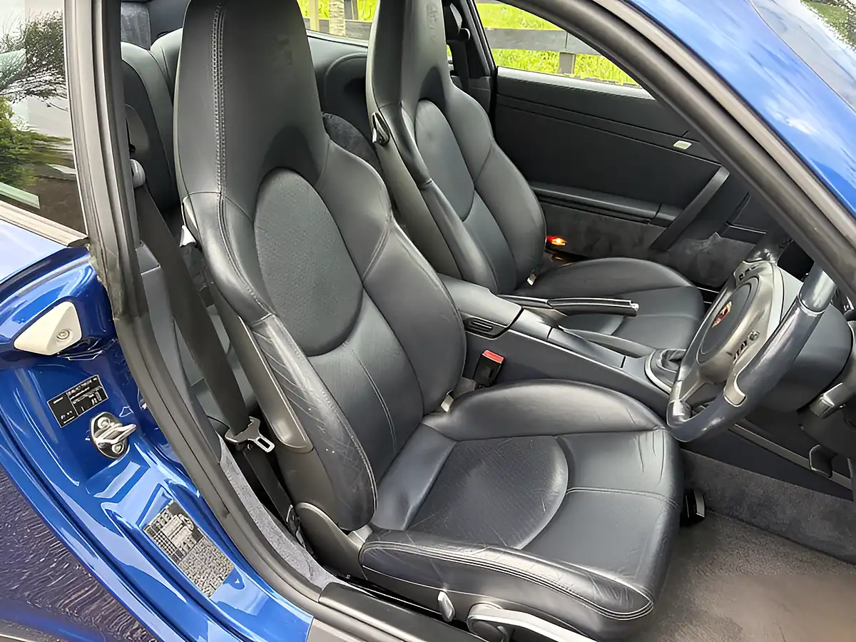 Used 2010 Porsche 911 Carrera 4S Aqua Blue Metallic - Interior and Exterior details 15