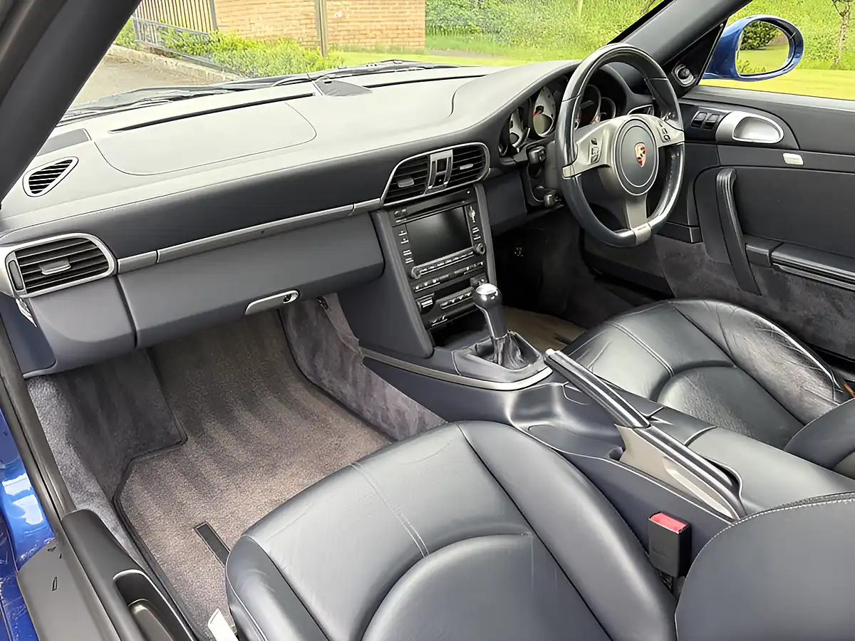 Used 2010 Porsche 911 Carrera 4S Aqua Blue Metallic - Interior and Exterior details 17
