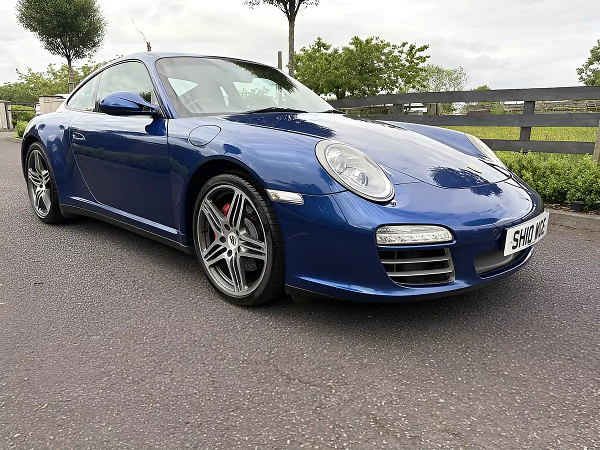 Used 2010 Porsche 911 Carrera 4S Aqua Blue Metallic - Interior and Exterior details 3