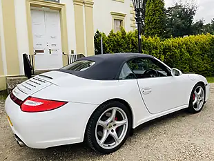 Used 2010 Porsche 911 Carrera 4S White - Interior and Exterior details 11
