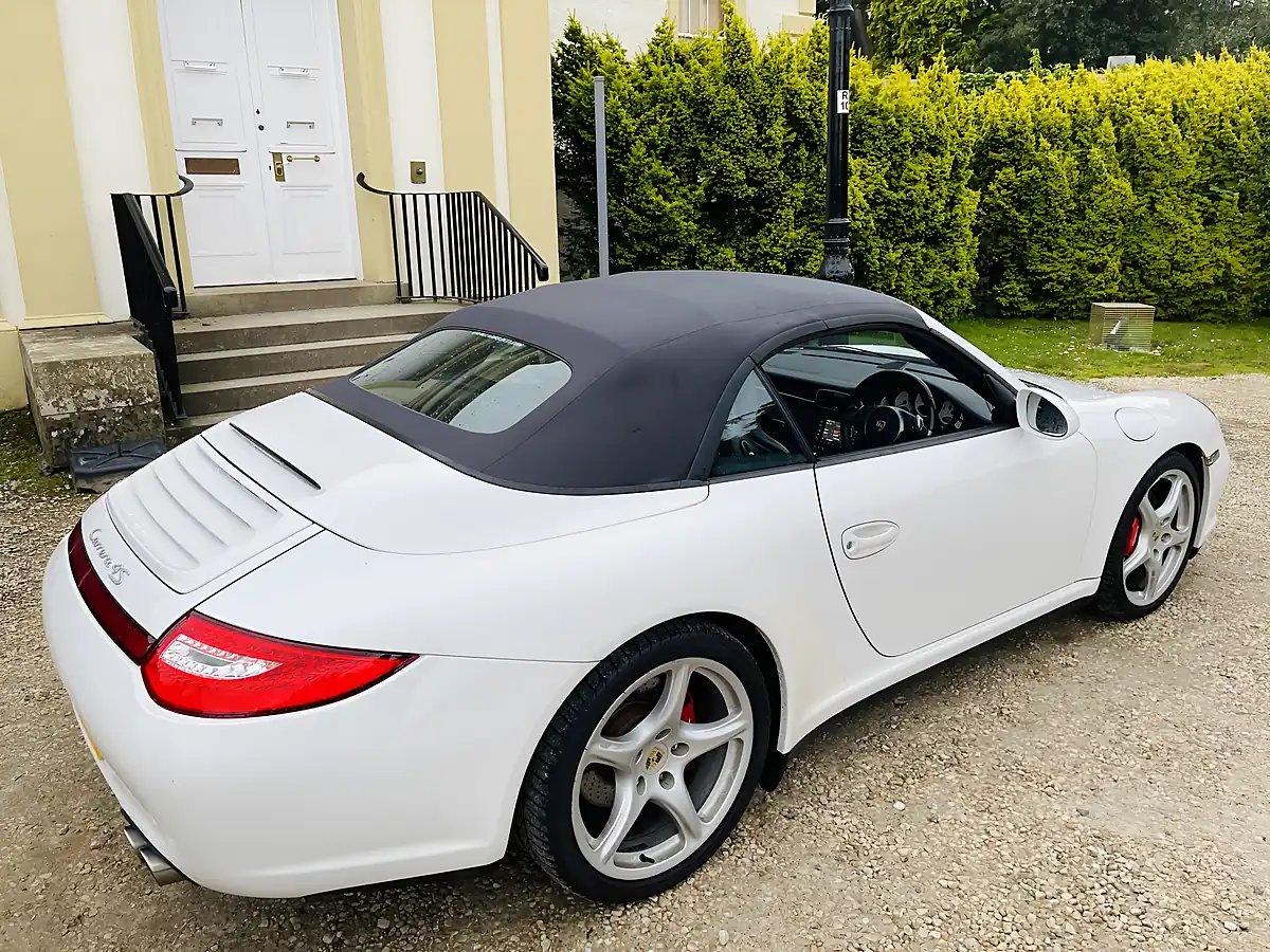 Used 2010 Porsche 911 Carrera 4S White - Interior and Exterior details 12