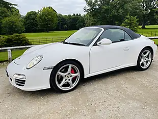 Used 2010 Porsche 911 Carrera 4S White - Interior and Exterior details 16