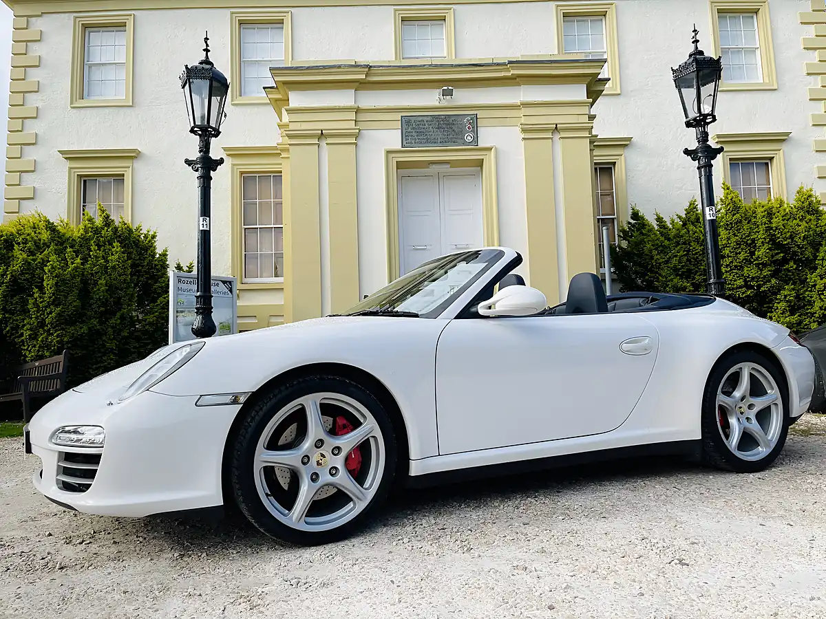 Used 2010 Porsche 911 Carrera 4S White - Interior and Exterior details 2
