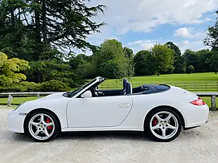 Used 2010 Porsche 911 Carrera 4S White - Interior and Exterior details 3