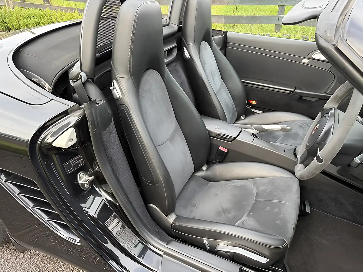 Used 2010 Porsche Boxster Basalt Black - Interior and Exterior details 17