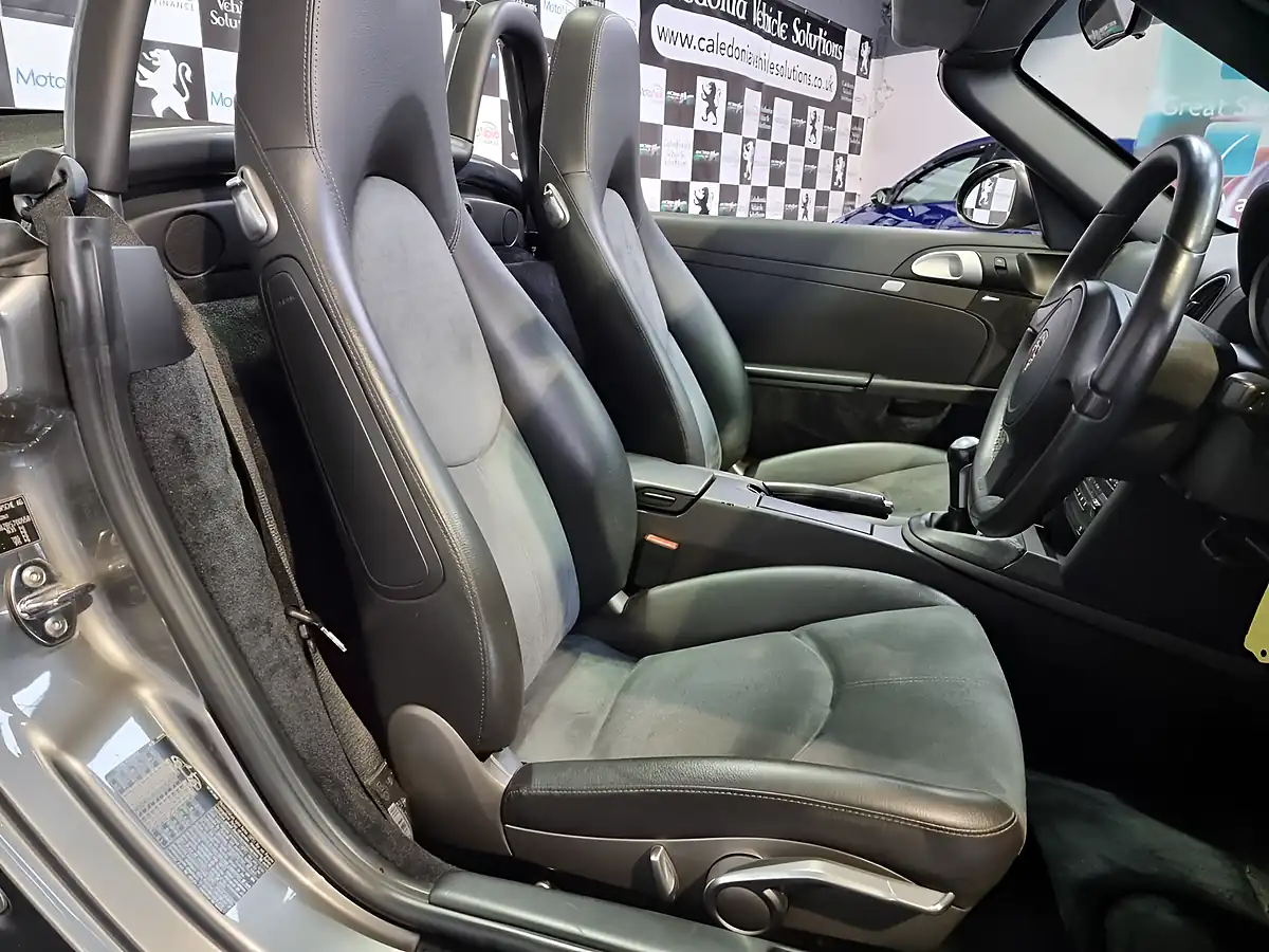 Used 2010 Porsche Boxster Grey - Interior and Exterior details 7