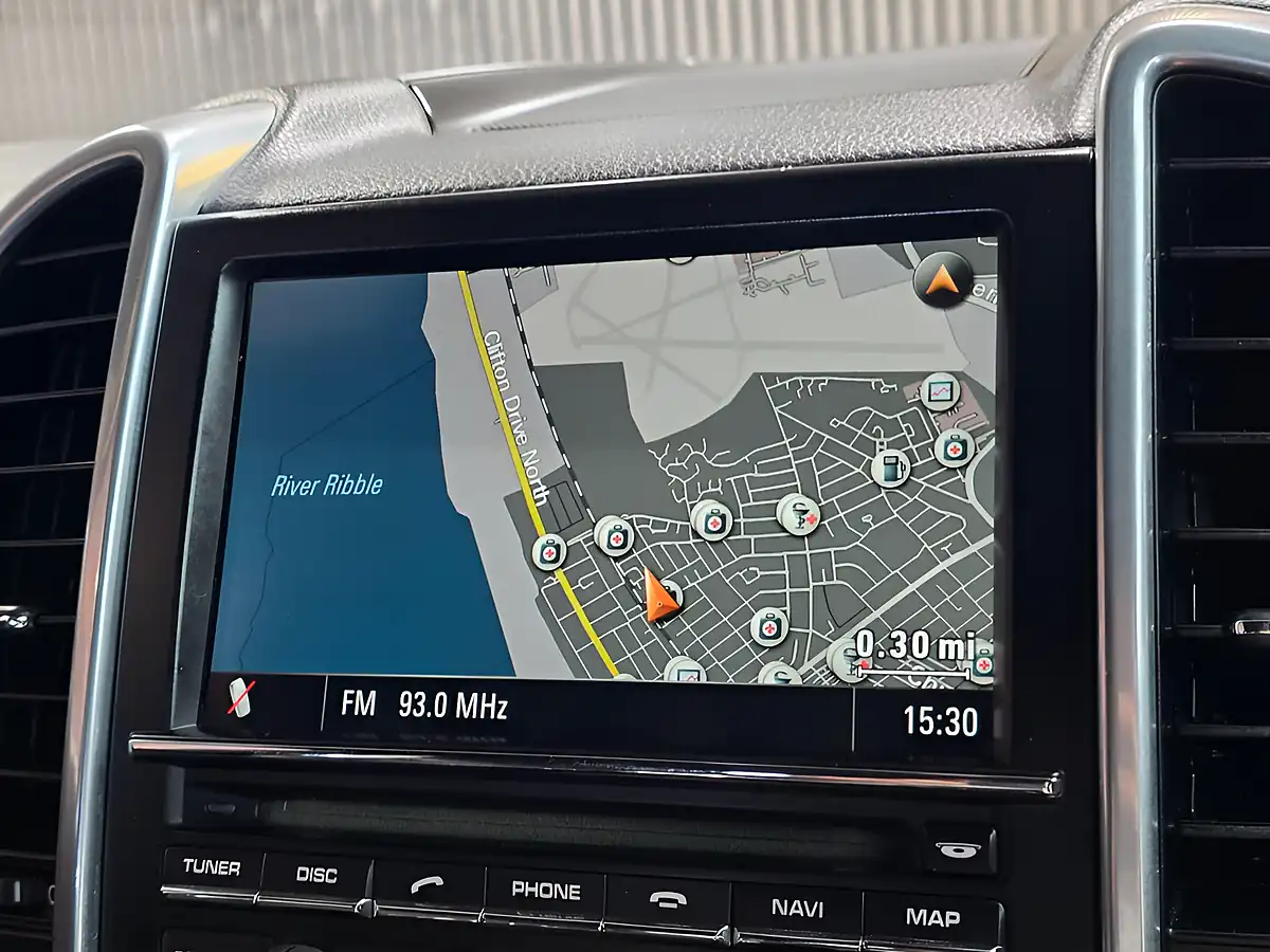 Used 2010 Porsche Cayenne Tiptronic Black - Interior and Exterior details 15