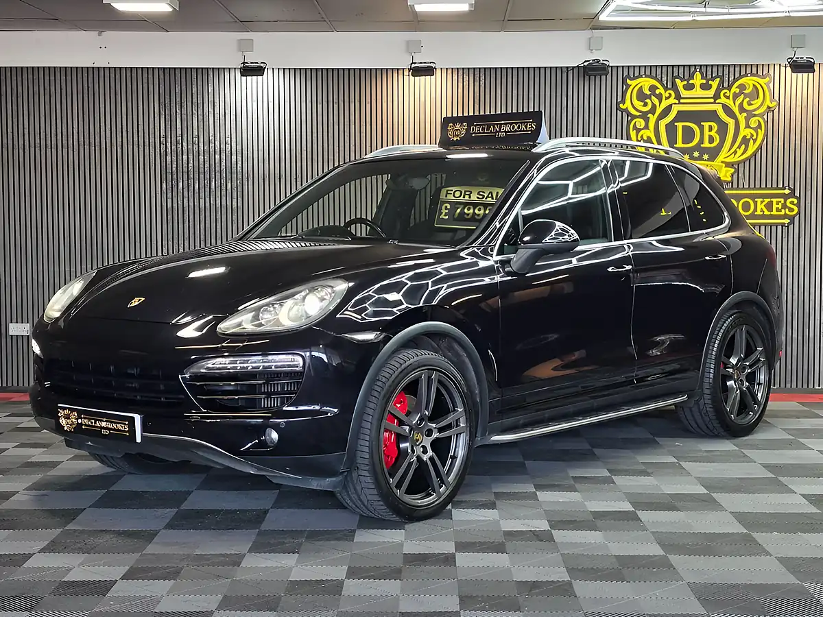 Used 2010 Porsche Cayenne Tiptronic Black - Interior and Exterior details 6