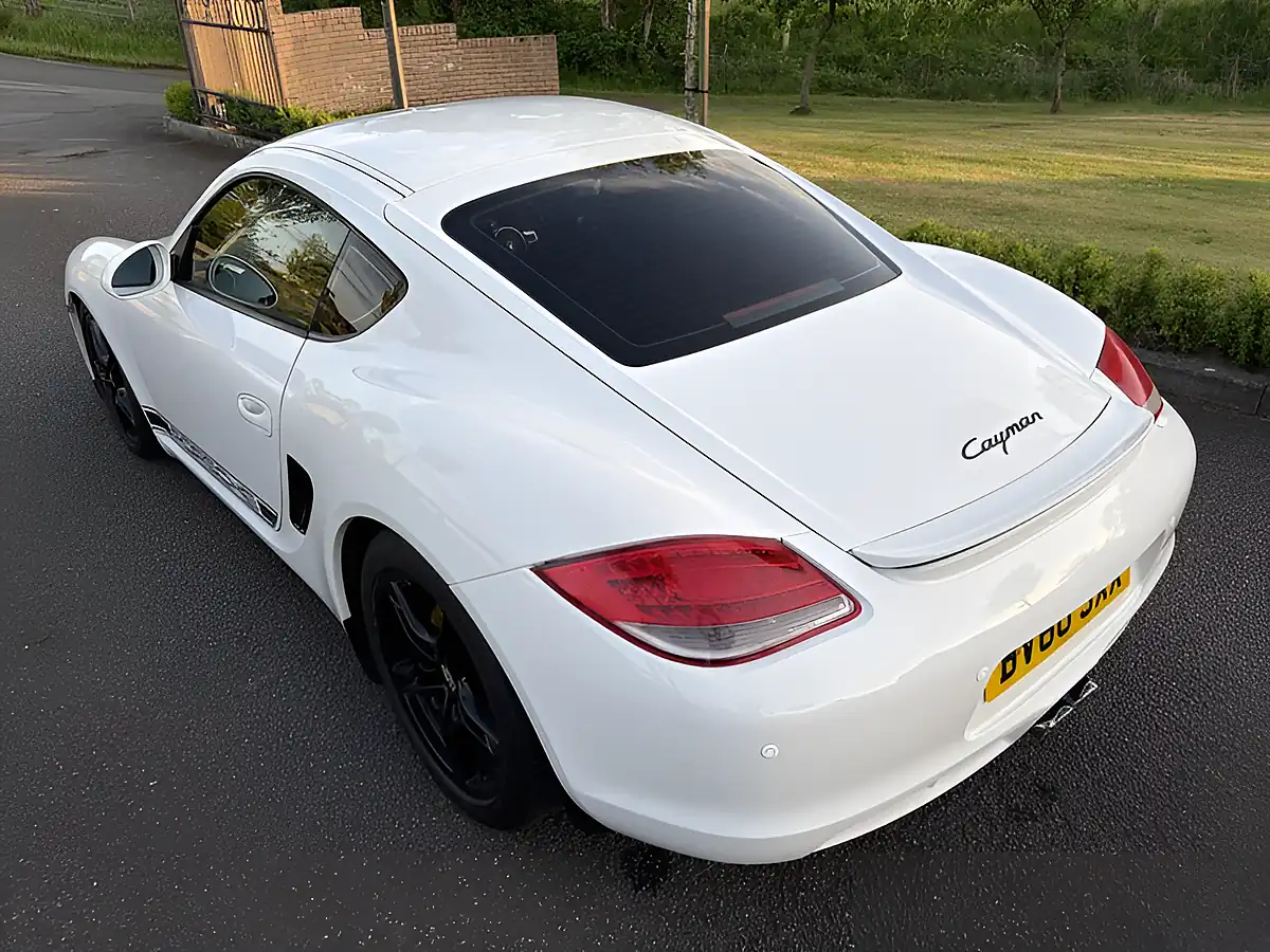 Used 2010 Porsche Cayman Gen2 Coupe Carrera White - Interior and Exterior details 10