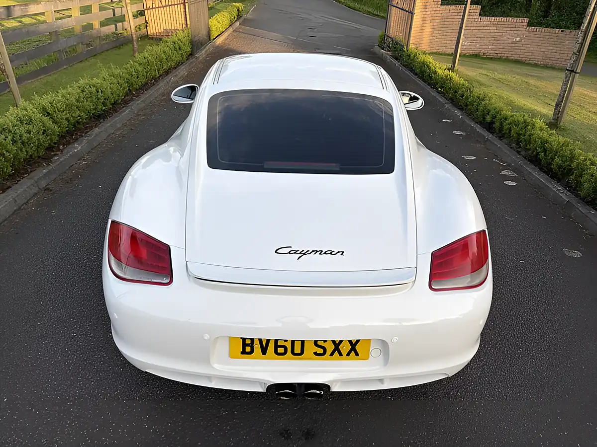 Used 2010 Porsche Cayman Gen2 Coupe Carrera White - Interior and Exterior details 12