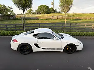 Used 2010 Porsche Cayman Gen2 Coupe Carrera White - Interior and Exterior details 2