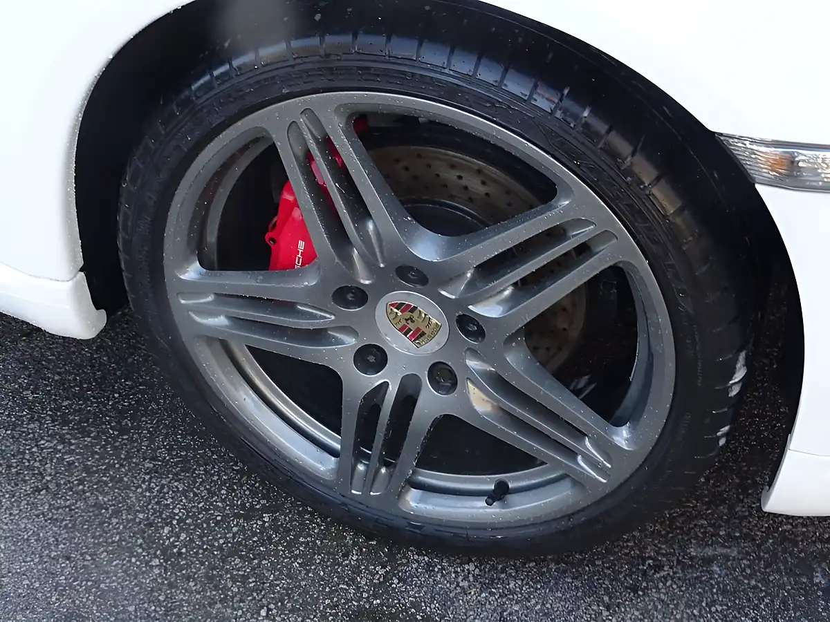 Used 2010 Porsche Cayman S Coupe White - Interior and Exterior details 10