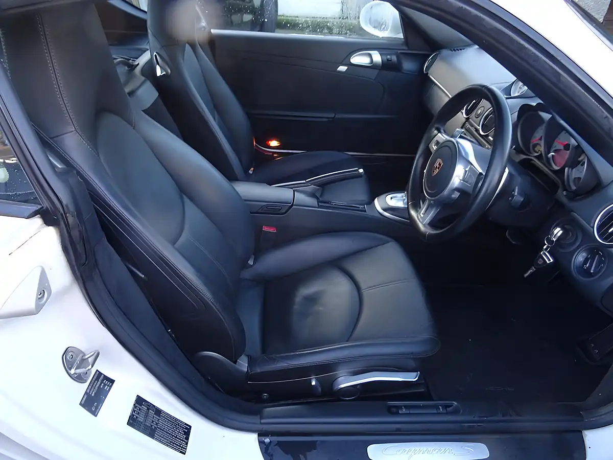 Used 2010 Porsche Cayman S Coupe White - Interior and Exterior details 16