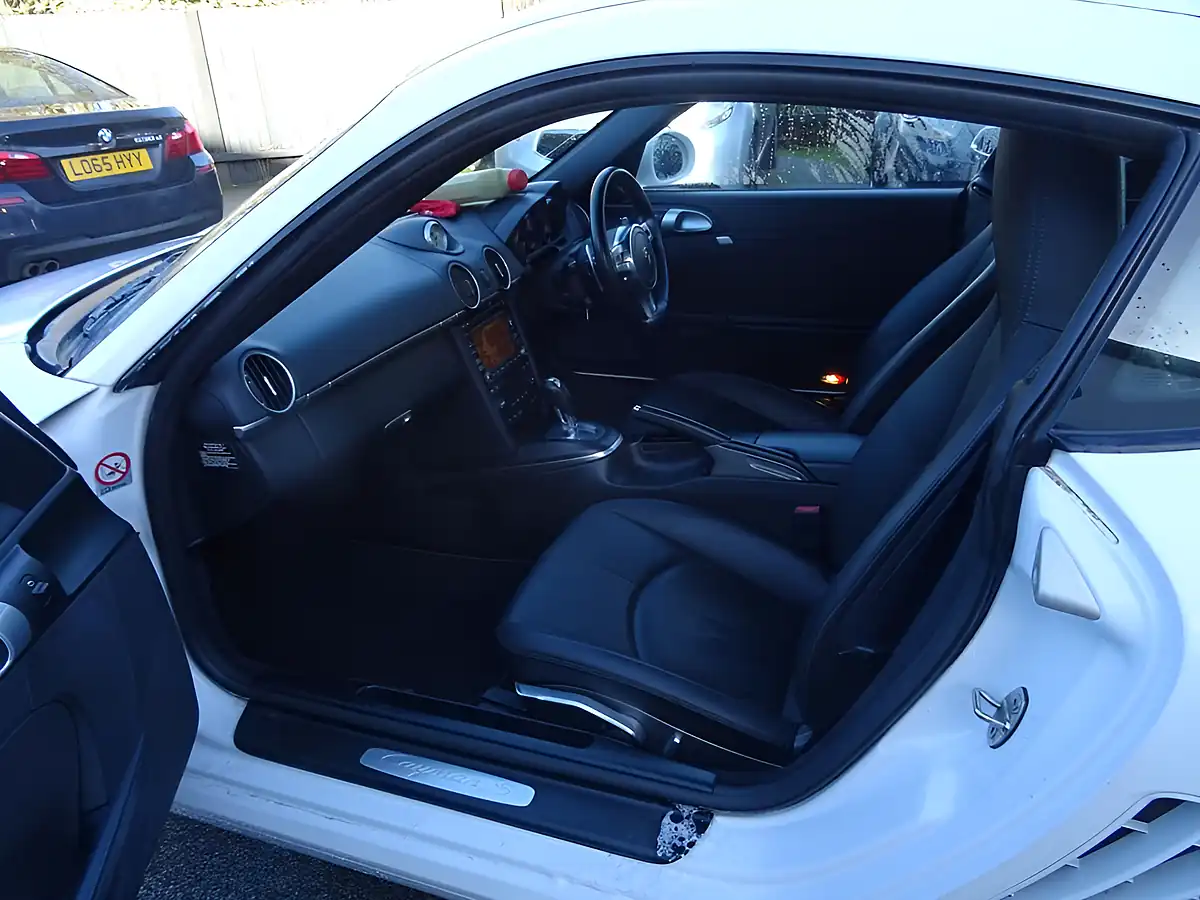 Used 2010 Porsche Cayman S Coupe White - Interior and Exterior details 18