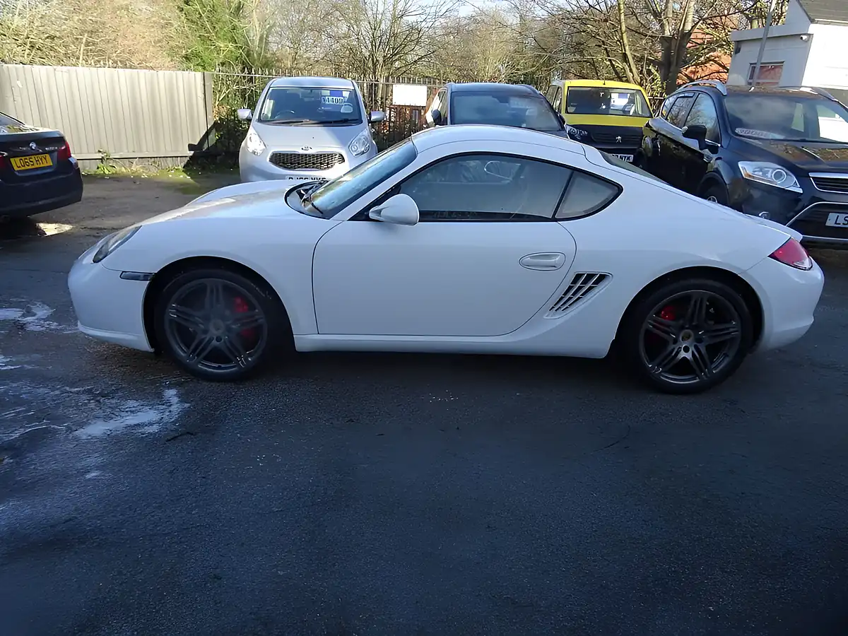 Used 2010 Porsche Cayman S Coupe White - Interior and Exterior details 6