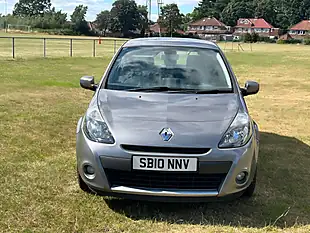 Used 2010 Renault Clio Dynamique Tomtom Grey - Interior and Exterior details 2