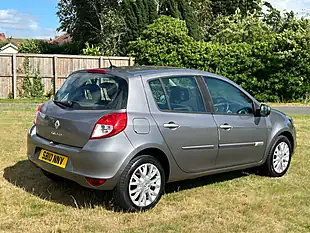 Used 2010 Renault Clio Dynamique Tomtom Grey - Interior and Exterior details 5