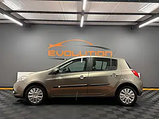 Used 2010 Renault Clio Expression Beige - Interior and Exterior details 4
