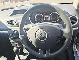 Used 2010 Renault Clio Expression Silver - Interior and Exterior details 13