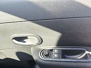 Used 2010 Renault Clio Expression Silver - Interior and Exterior details 14