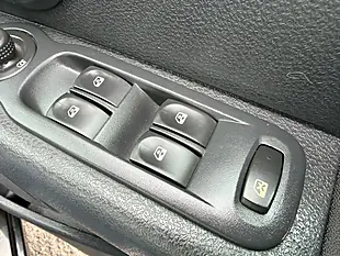 Used 2010 Renault Grand Modus Dynamique Auto Black - Interior and Exterior details 16