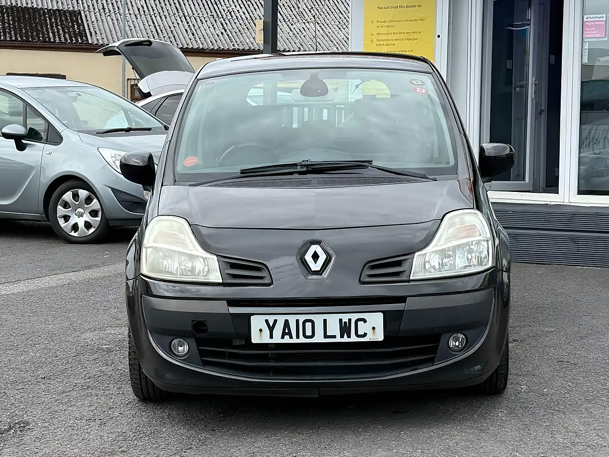 Used 2010 Renault Grand Modus Dynamique Auto Black - Interior and Exterior details 7