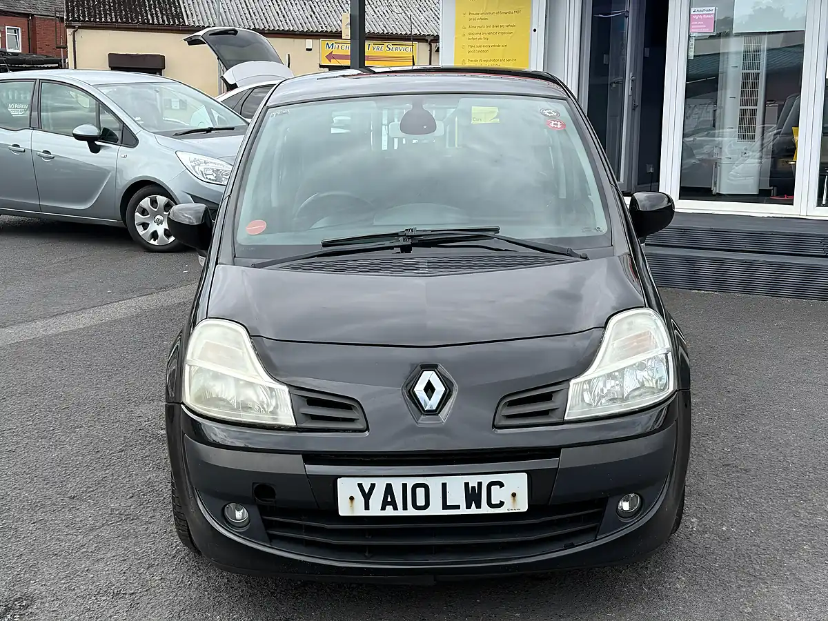 Used 2010 Renault Grand Modus Dynamique Auto Black - Interior and Exterior details 8