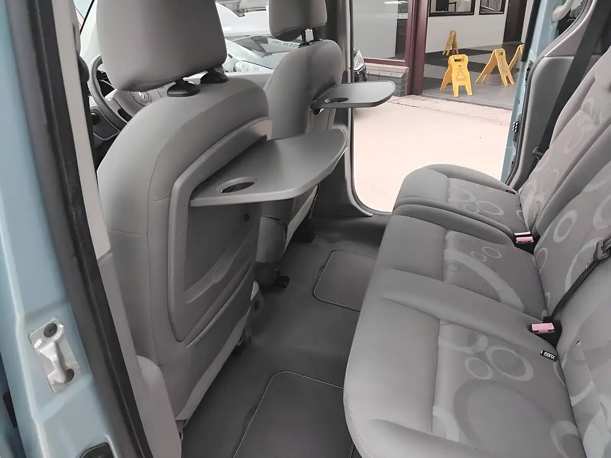 Used 2010 Renault Kangoo Expression Blue - Interior and Exterior details 15